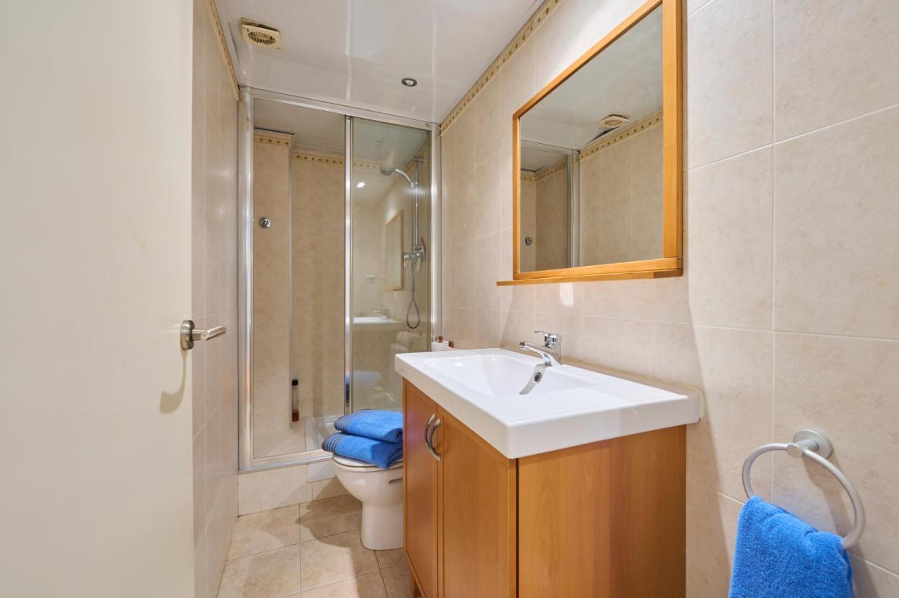 Precioso Loft En Badalona Centro Apartment Luaran gambar